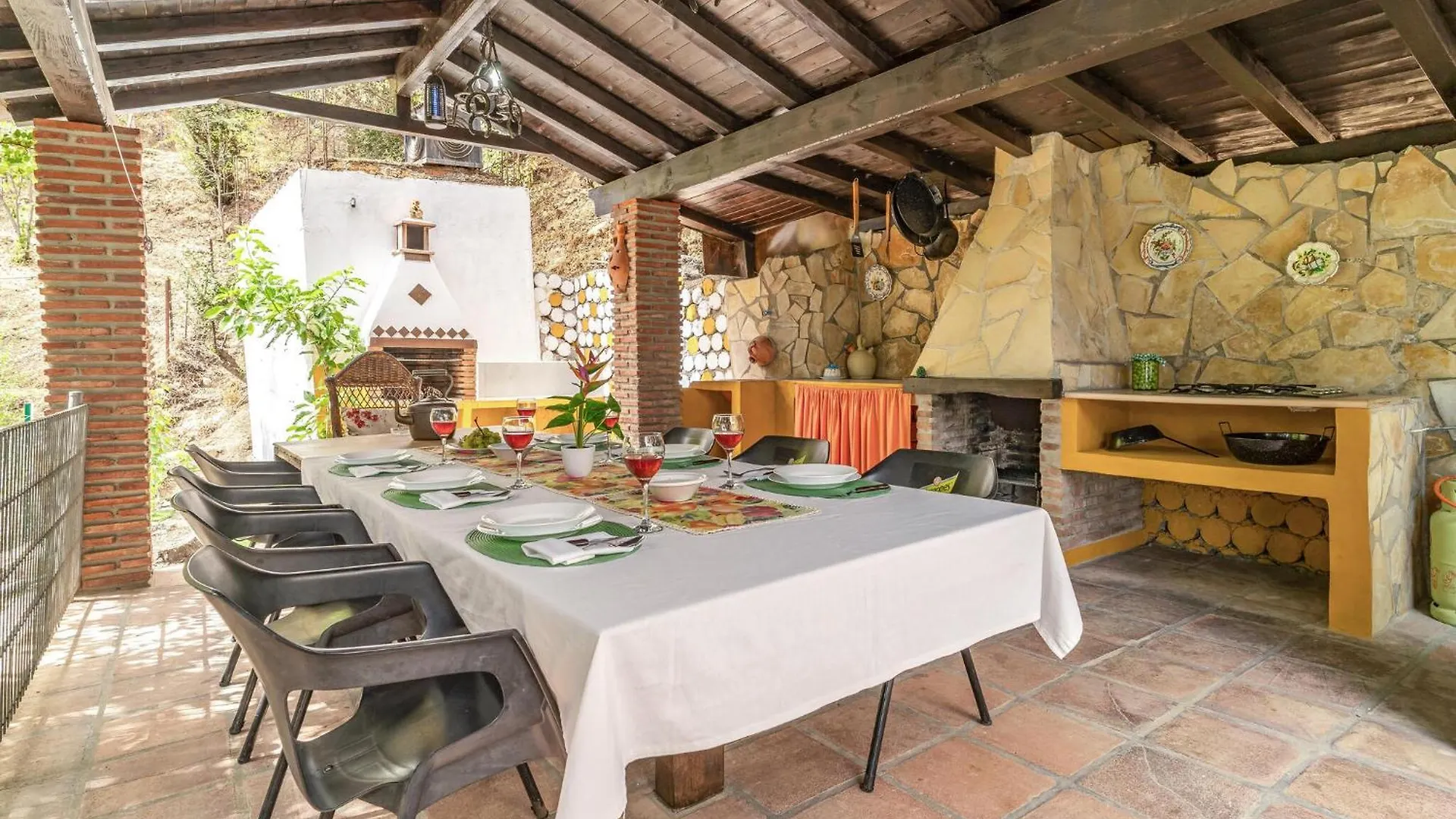 Stunning Home In Algatocin With Swimming Pool Holiday home
