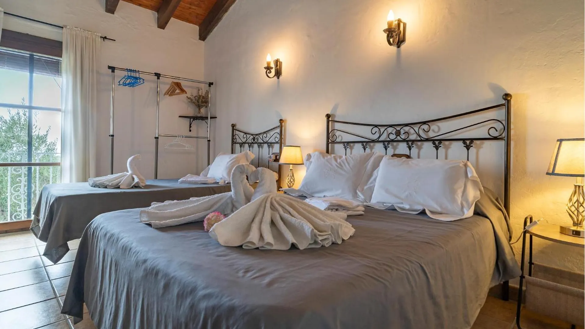 Stunning Home In Algatocin With Swimming Pool Holiday home